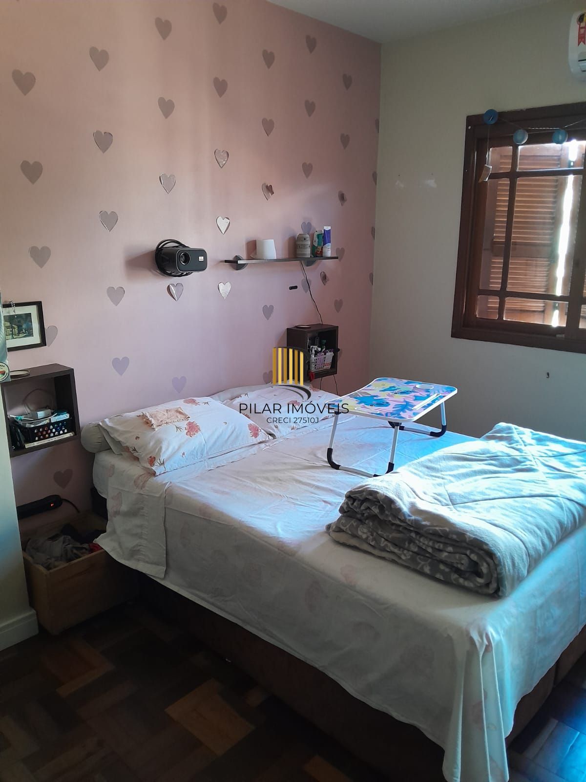 Casa sobrado a Venda de 5 Quartos, 1 Suite e 4 Vagas de Garagem com 235M²privt.