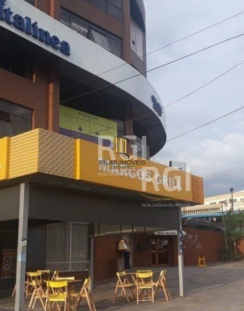 Casa Comercial para Venda - 360m², 0 dormitórios, Petrópolis