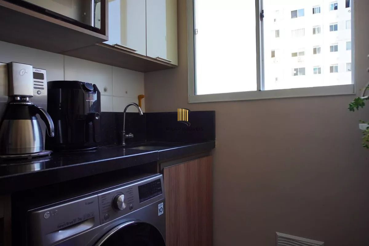 apartamento semi mobiliado Humaitá 2 dormitórios com vaga