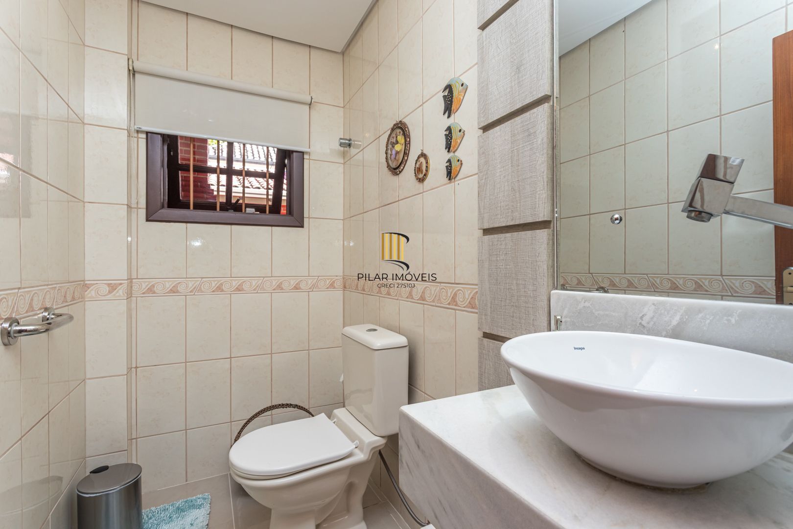 Casa 3 dormitórios no bairro Camaquã