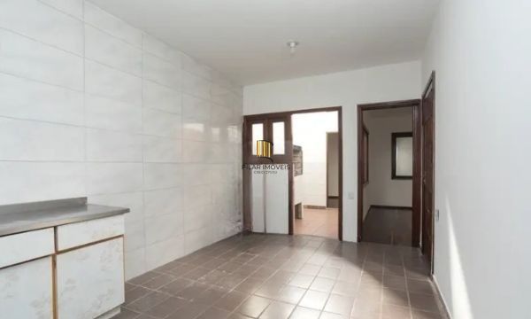 Prédio comercial no bairro Vila Jardim com 550m²