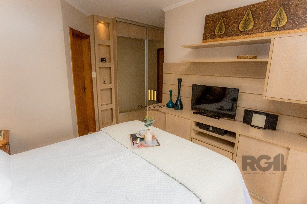 Cobertura no Jardim Planalto, de 3 dormitórios e 2 vagas com 260m²