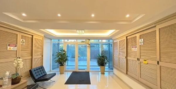 Apartamento no bairro Vila Ipiranga de 2 dormitórios e 2 vagas