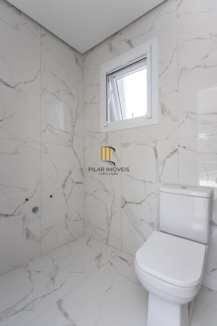 Casa de Condomínio 4 dormitórios no bairro Vila Nova