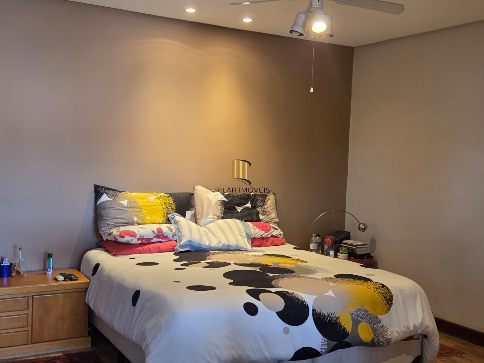 Casa de Condomínio 5 dormitórios no bairro Três Figueiras