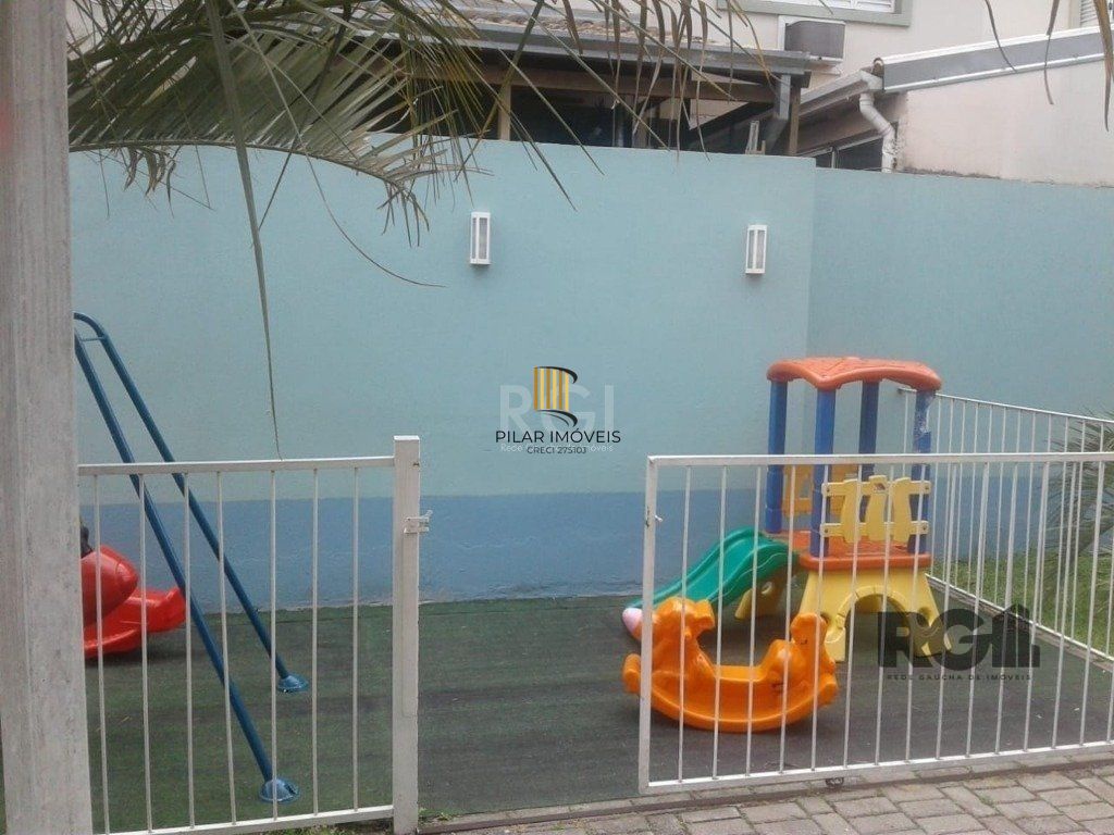 Casa em Condomínio no Humaitá de 2 dormitórios vaga e infra