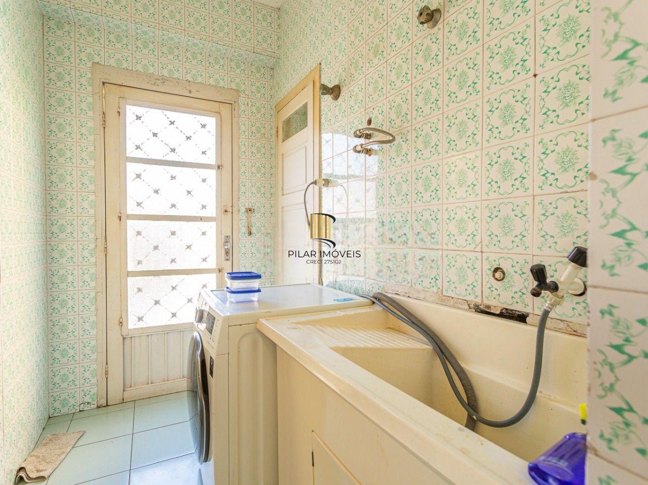 Sobrado 4 dormitórios no bairro Farroupilha