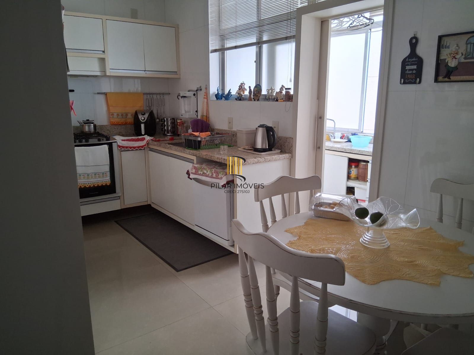 oportunidade, 217m² privativos, 2 vagas e depósito. Apenas R$ 880 mil