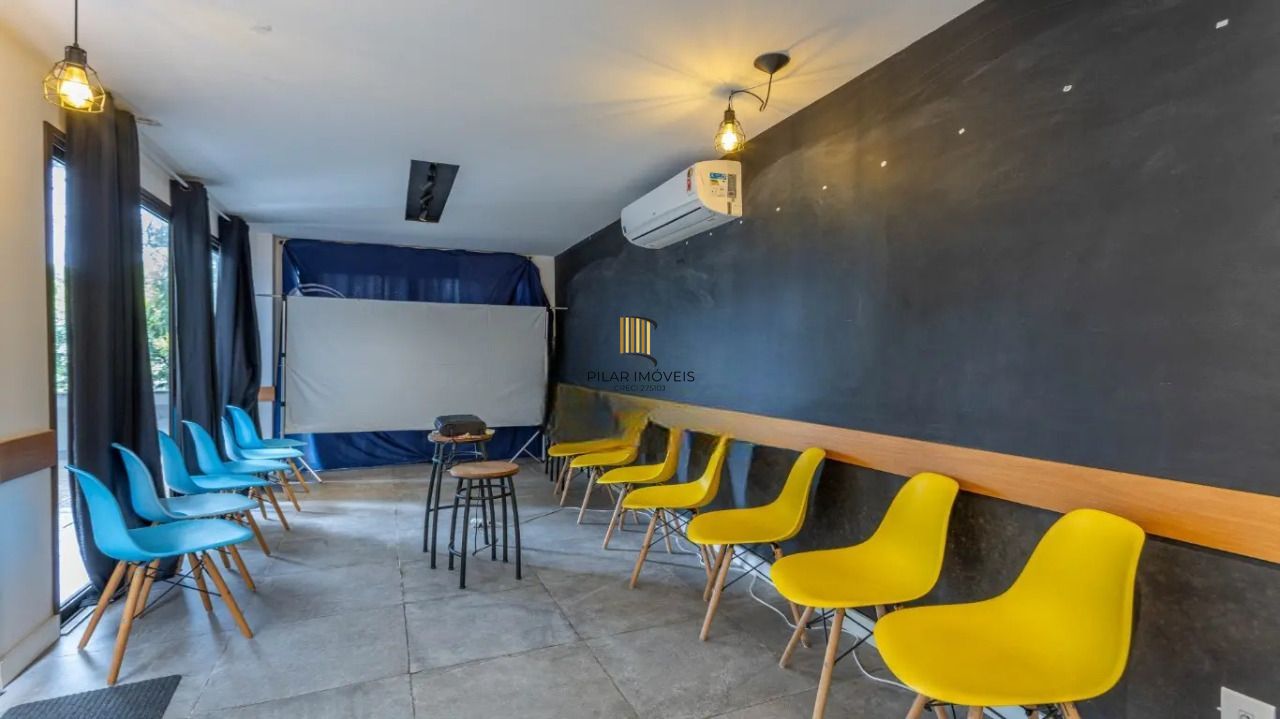 Conjunto Comercial 10 dormitórios no bairro Santana