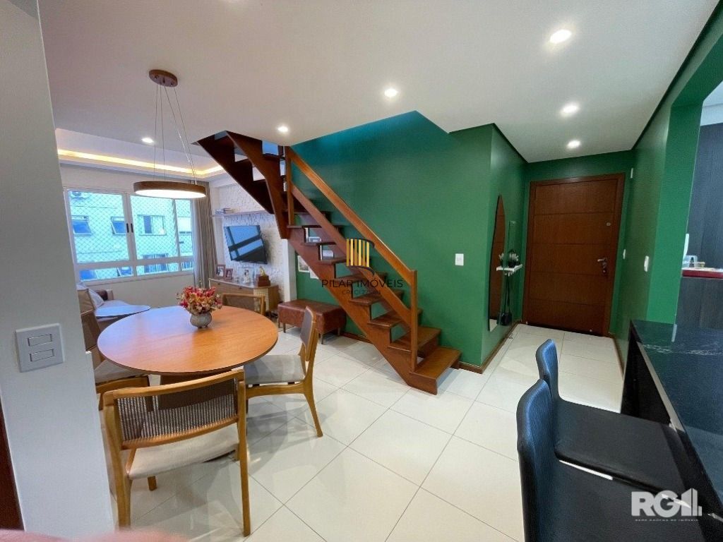 Apartamento Duplex com 3 quartos à venda, 144m²