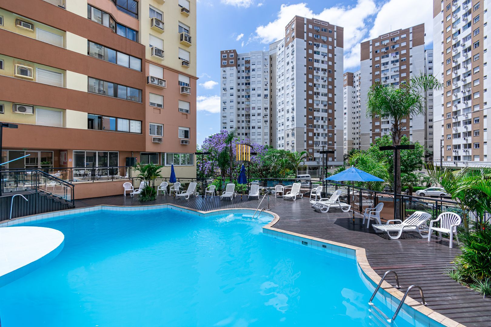 Apartamento 3 dormitórios no bairro Vila Ipiranga