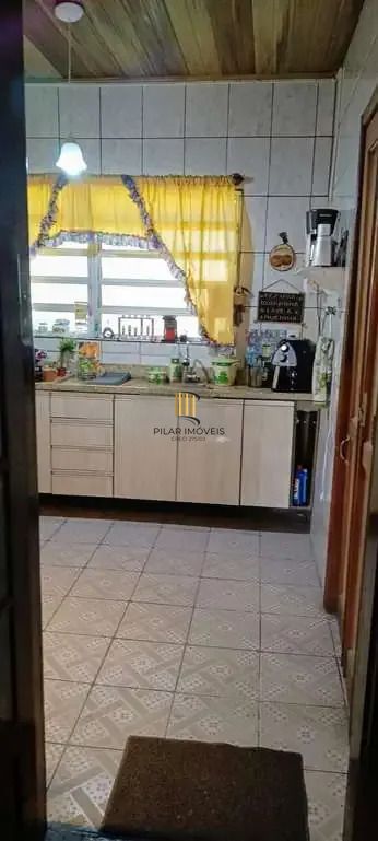Casa 3 dormitórios no bairro Jardim Algarve