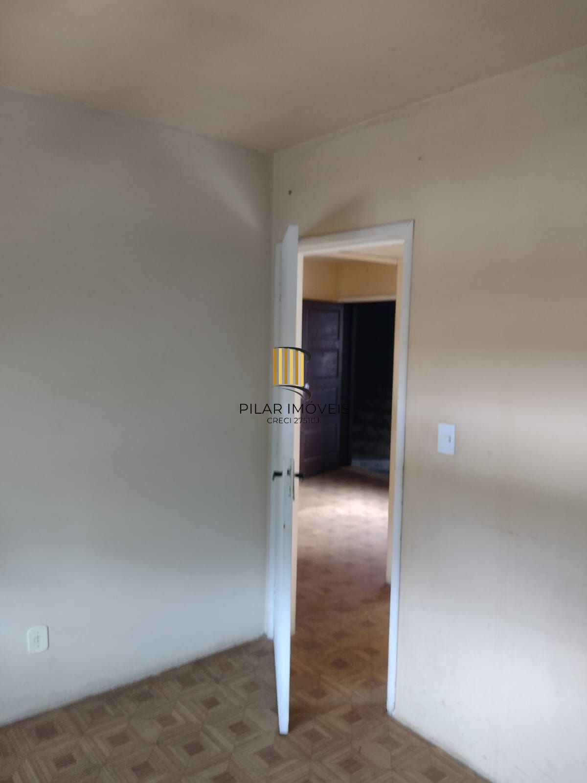 Apartamento de 2 dormitórios e vaga DESOCUPADO