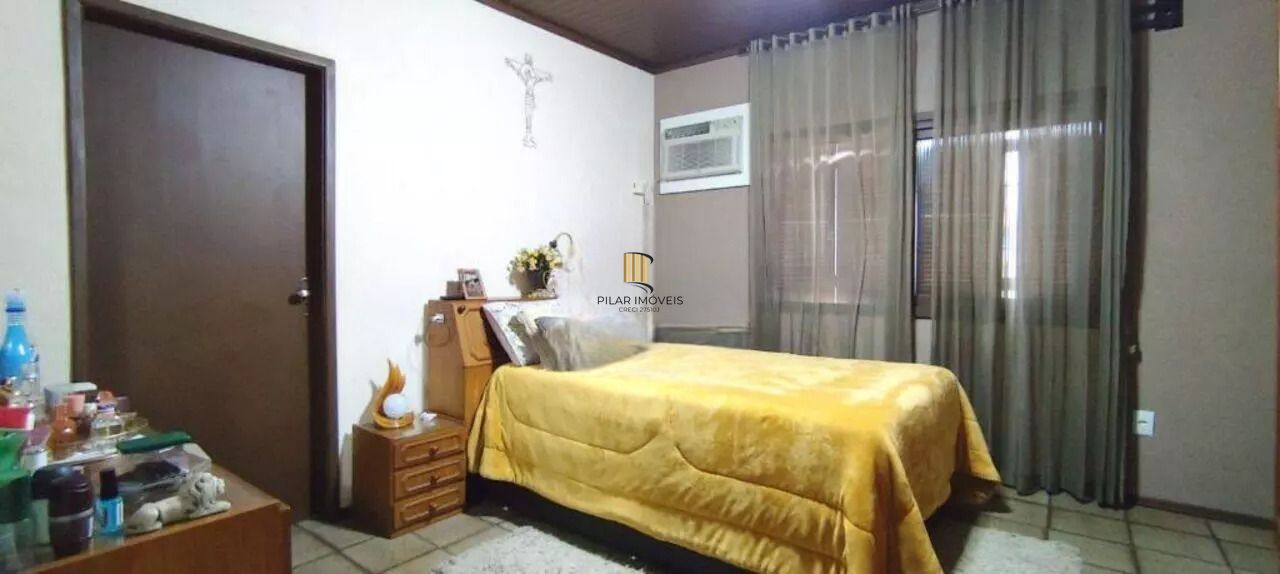 Casa 3 dormitórios no bairro Sumaré