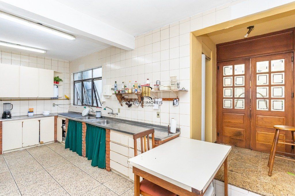Casa para Venda - 272m², 3 dormitórios, 2 vagas - Santa Cecília