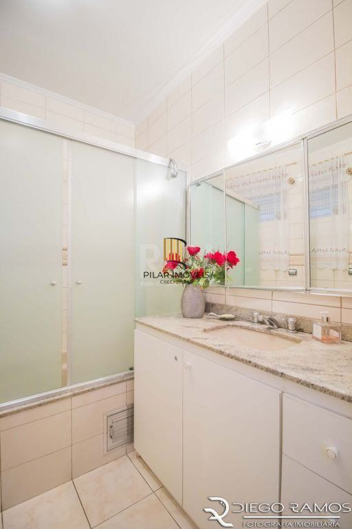 Apartamento para Venda - 207.97m², 4 dormitórios, sendo 1 suites, 1 vaga - Moinhos de Vento