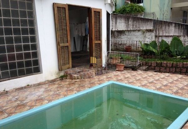 Casa no bairro Chácara das Pedras de 3 dormitórios