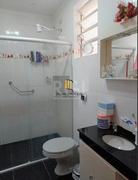 Apartamento para Venda  3 dormitórios, Menino Deus térreo com pátio