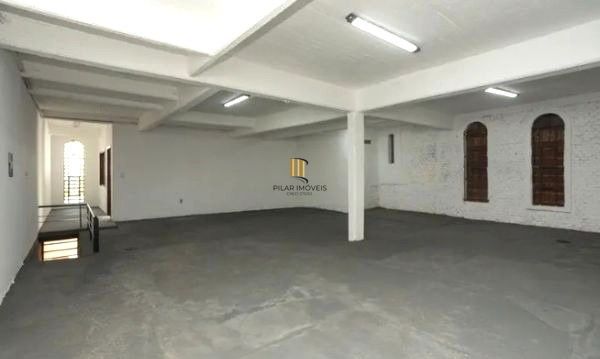 Prédio comercial no bairro Vila Jardim com 550m²