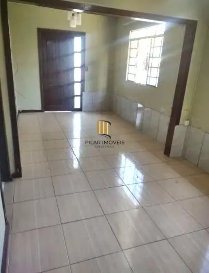 Casa no Sarandi de 2 dormitórios e pátio