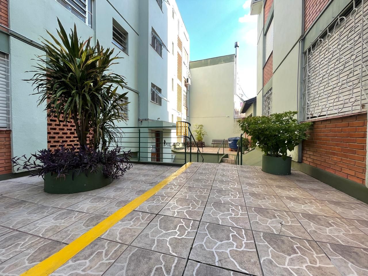 Amplo apartamento 3 dormitórios, bairro Petrópolis.