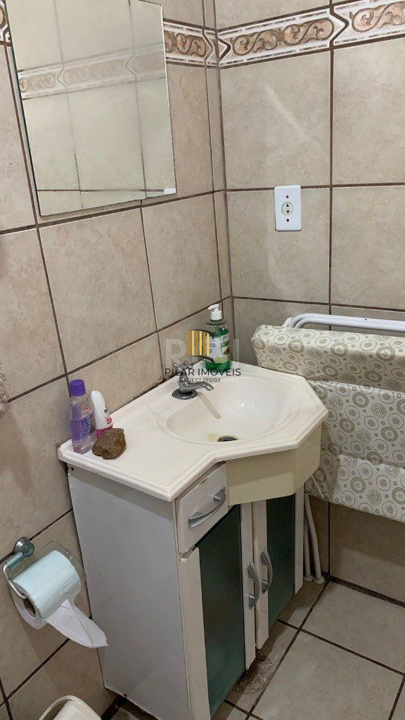 Casa 4 dormitórios 3 banheiros garagem coberta para 3 + carros