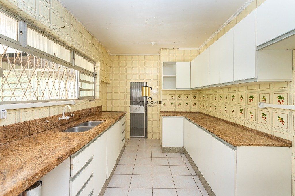 Casa para Venda - 740m², 5 dormitórios, sendo 1 suites, 3 vagas - Vila Assunção