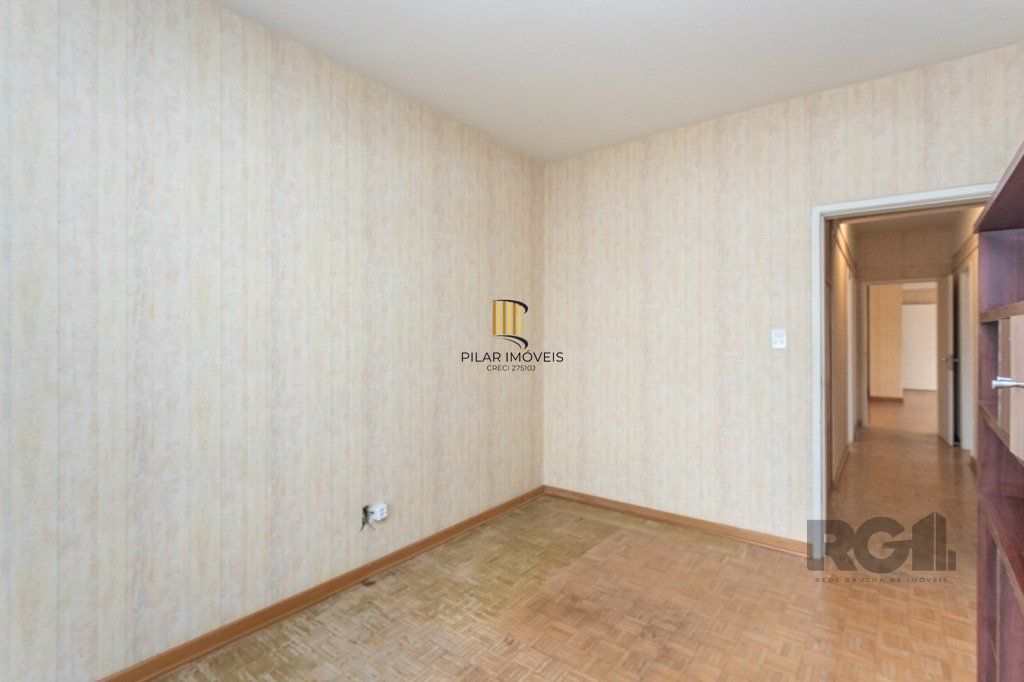 Apartamento no bairro Floresta de 3 dormitórios e vaga DESOCUPADO