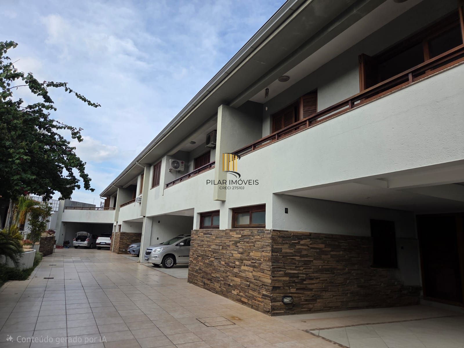 Casa de Condomínio 5 dormitórios no bairro Três Figueiras