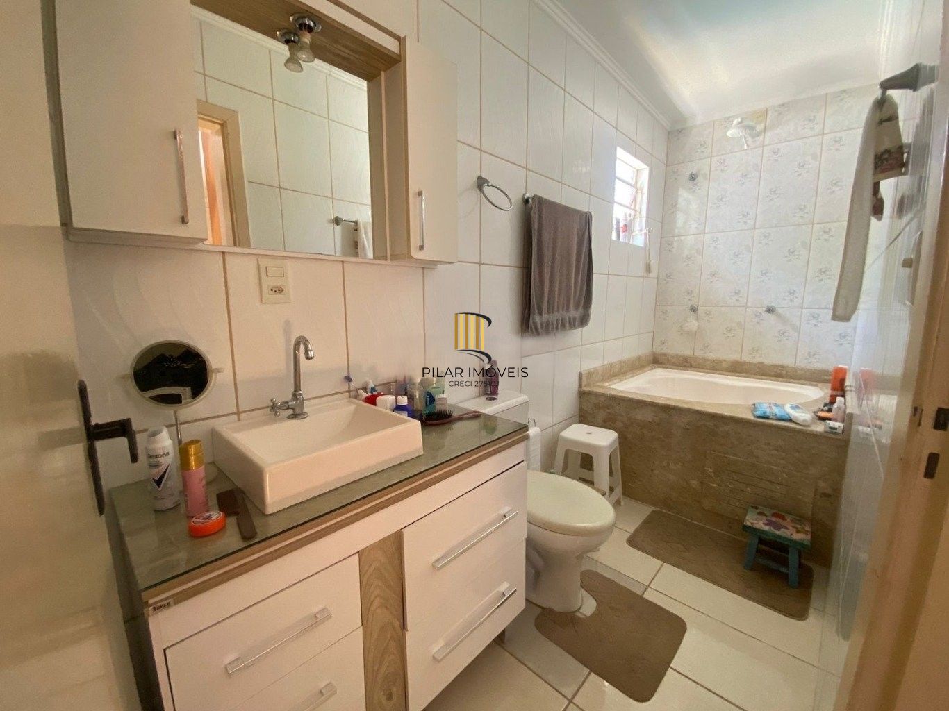 4 dormitórios | 2 suítes | Jardim do Salso | 180m² | 3 vagas | piscina