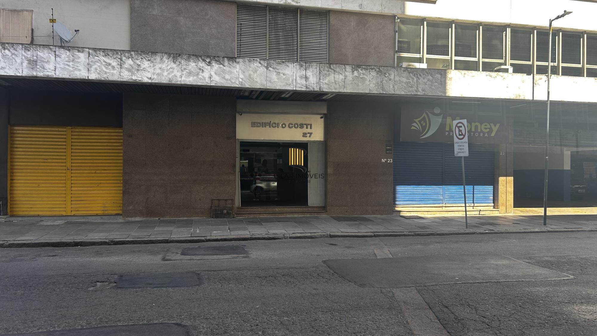 Sala Comercial 1 dormitório no bairro Centro Histórico