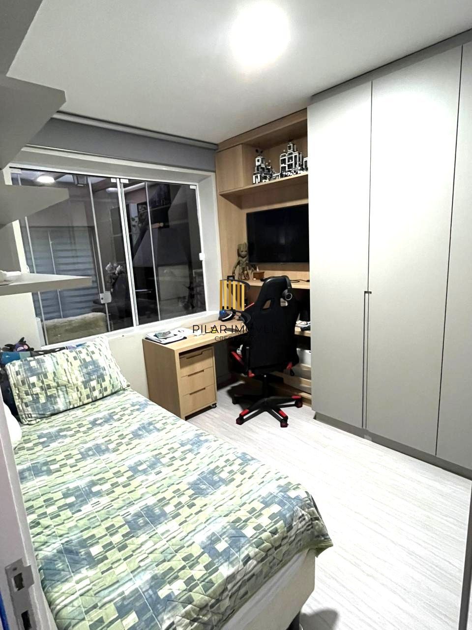 Apartamento de 3 dormitórios e vaga no bairro Petrópolis