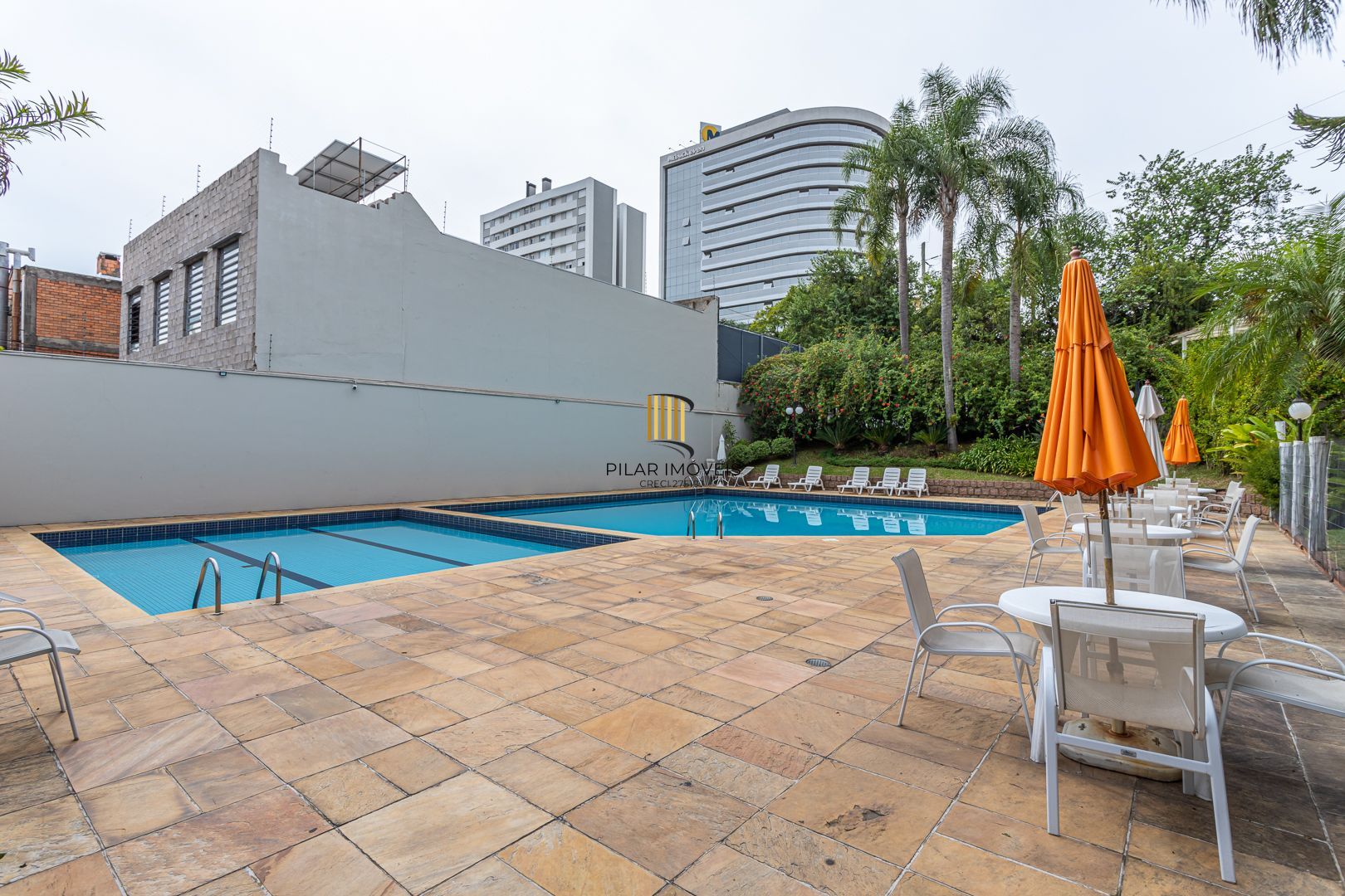 Apartamento no Passo D'areia de 3 dormitórios vaga e infra
