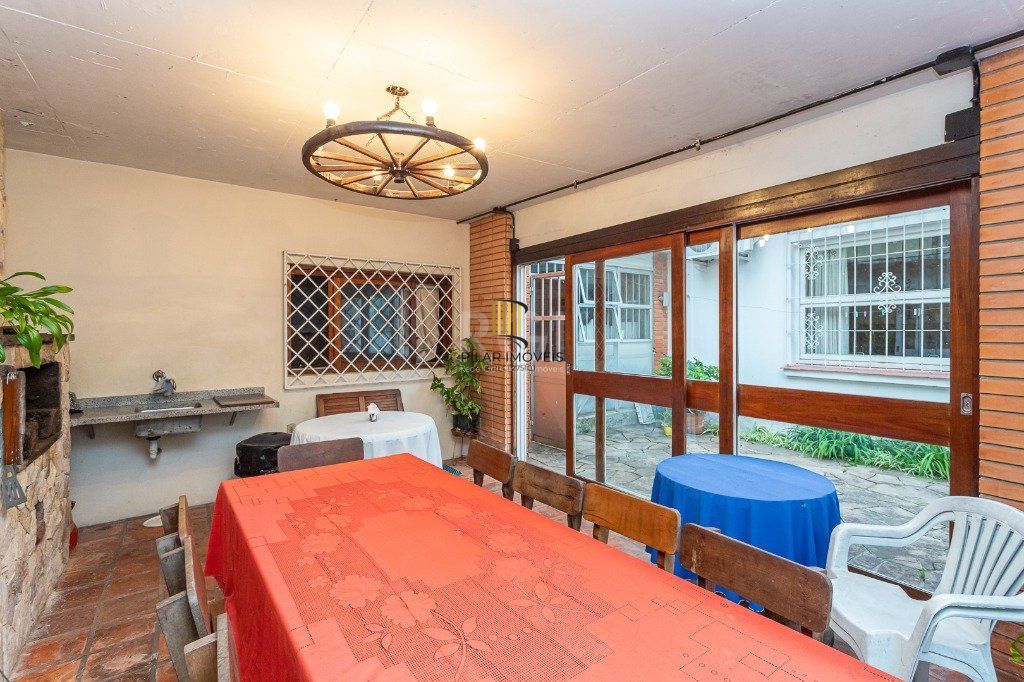 Casa no bairro Petrópolis de 3 dormitórios
