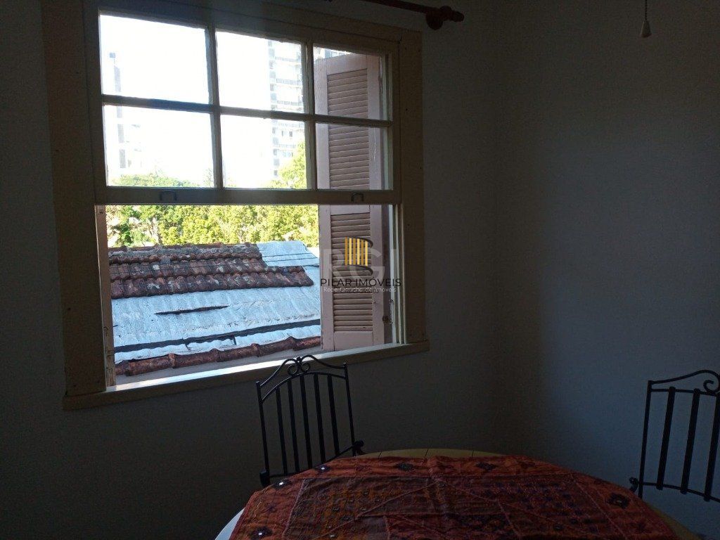 Apartamento no bairro Petrópolis de 3 dormitórios e vaga