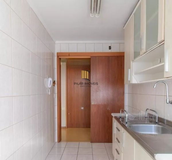 Apartamento de 2 dormitórios no bairro Cristal