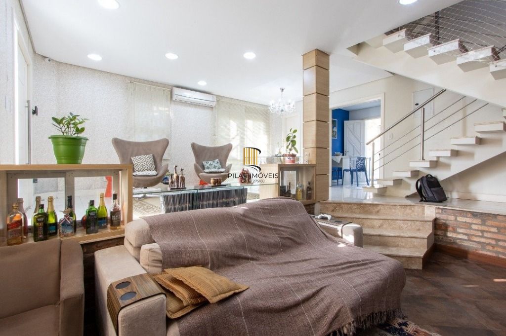 Casa 3 dormitórios no bairro Cristal