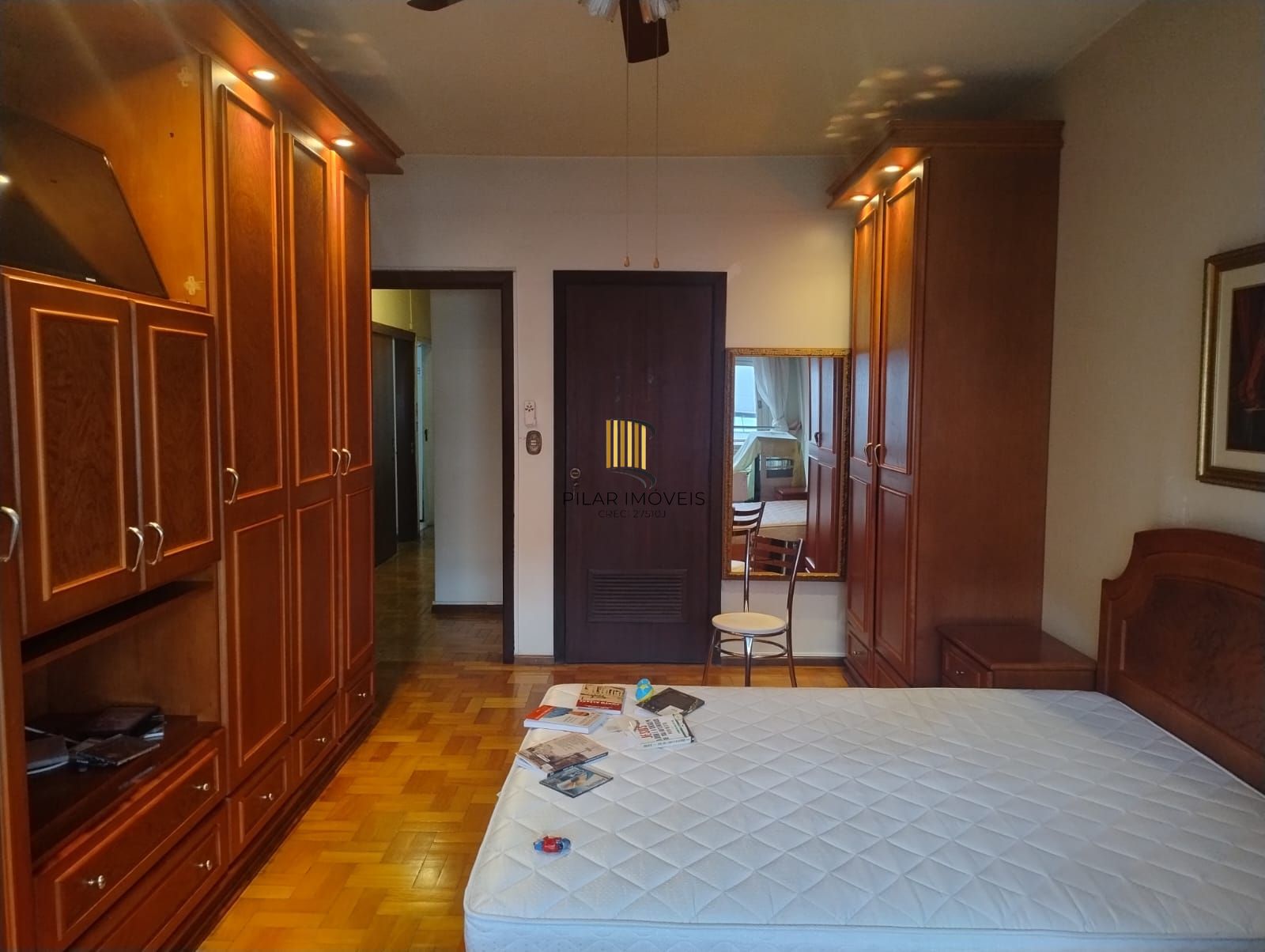 APTO 03 DORMITÓRIOS , GARAGEM ,ELEVADOR, SACADA. NO BAIRRO BOM FIM JUNTO AO HOSPITAL DE CLINICAS