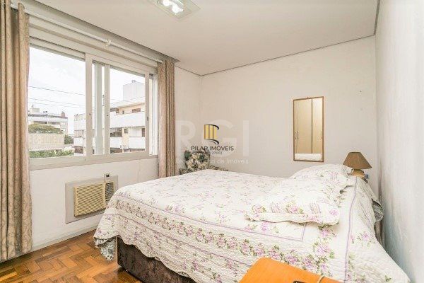 Apartamento no bairro Vila Ipiranga de 2 dormitórios e 2 vagas