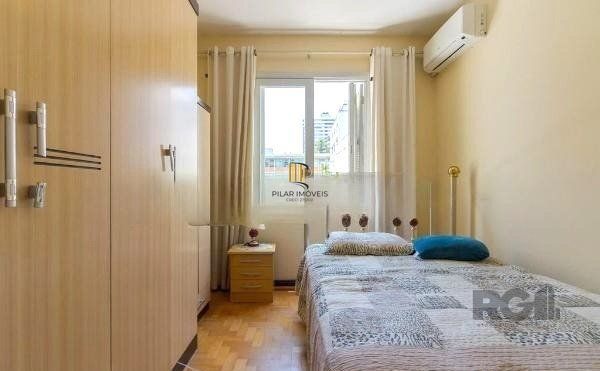 Apartamento no bairro Auxiliadora de 2 dormitórios