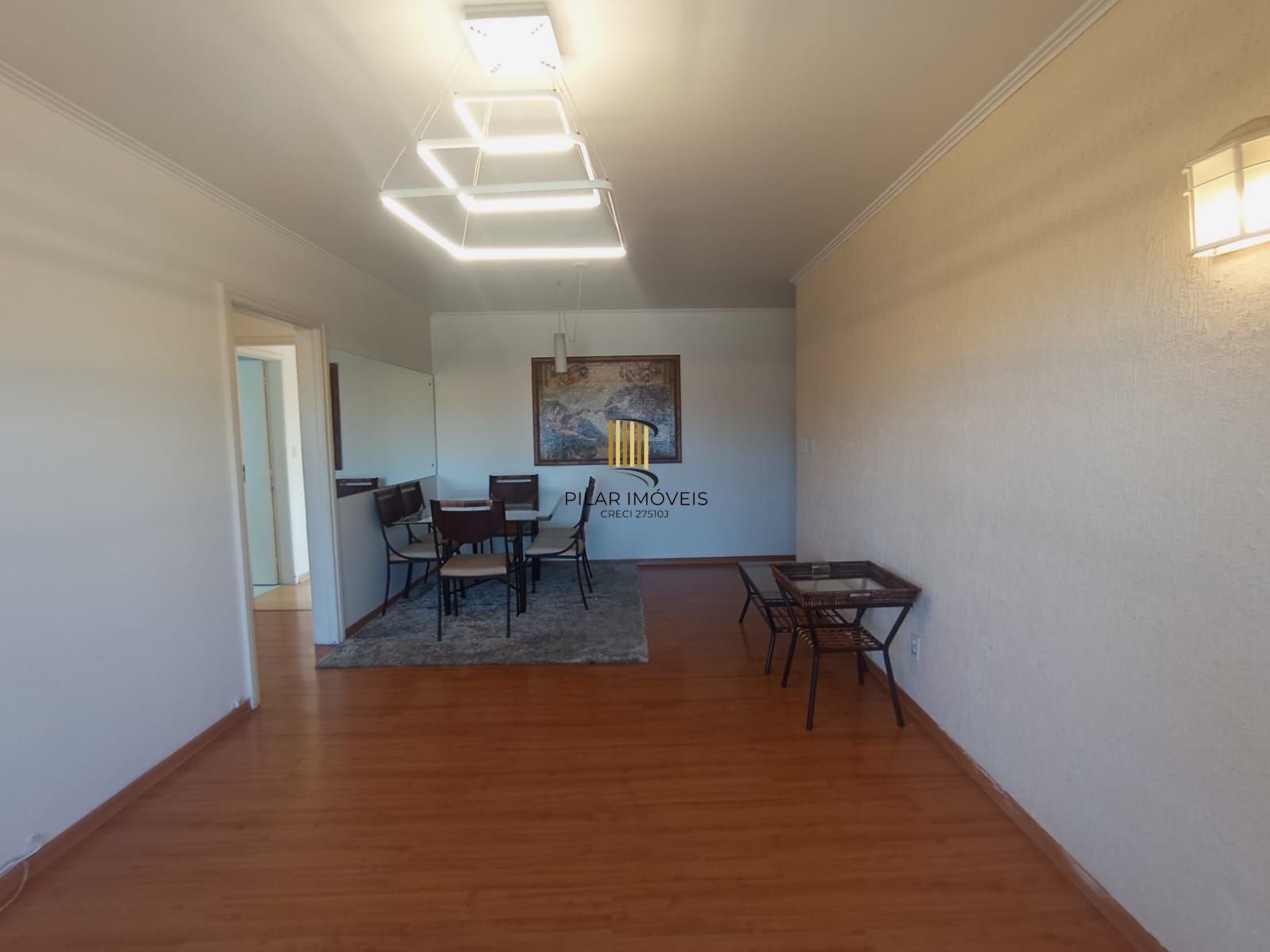 Apartamento no bairro Teresópolis de 2 dormitórios e vaga DESOCUPADO