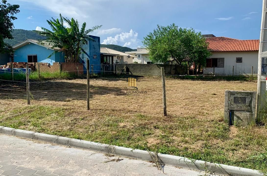 EXCELENTE TERRENO GAROPABA SC. ÓTIMO LOCAL PARA MORAR OU INVESTIR.