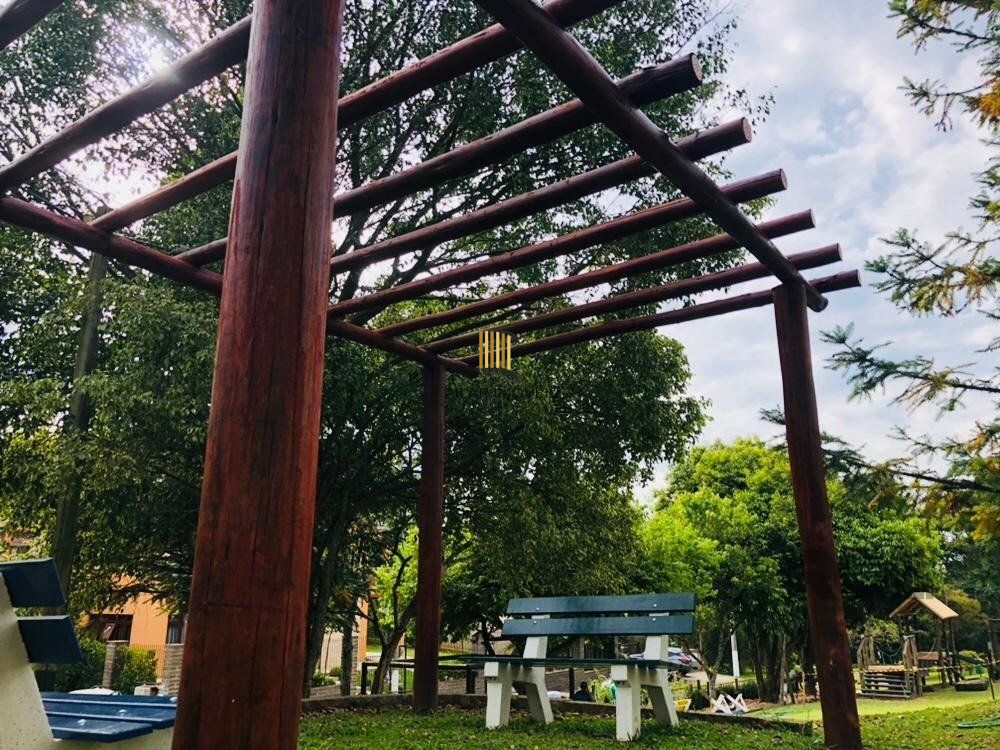 Terreno com 332m² no Condomínio Cantegrill Fase I I