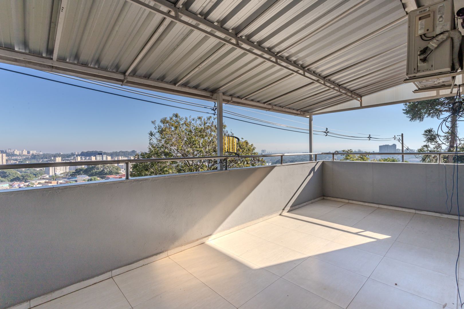 Casa sobrado no Morro Santana de 2 dormitórios e 2 vagas