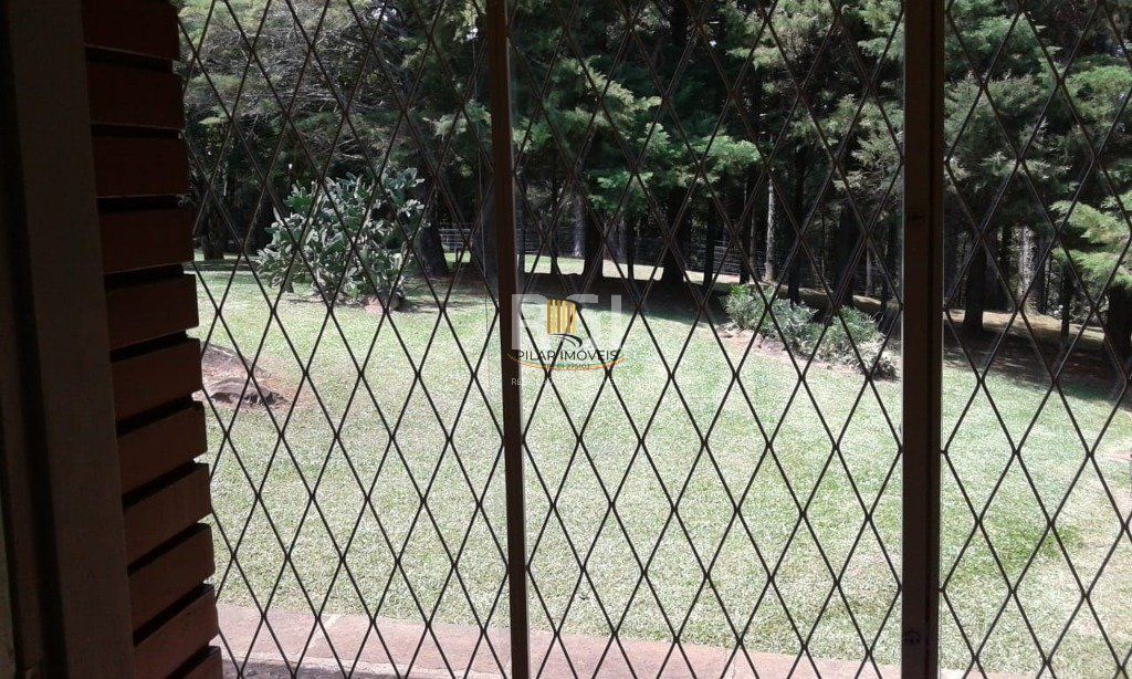 Sítio para Venda - 230m², 3 dormitórios, sendo 1 suites, 4 vagas - Centro