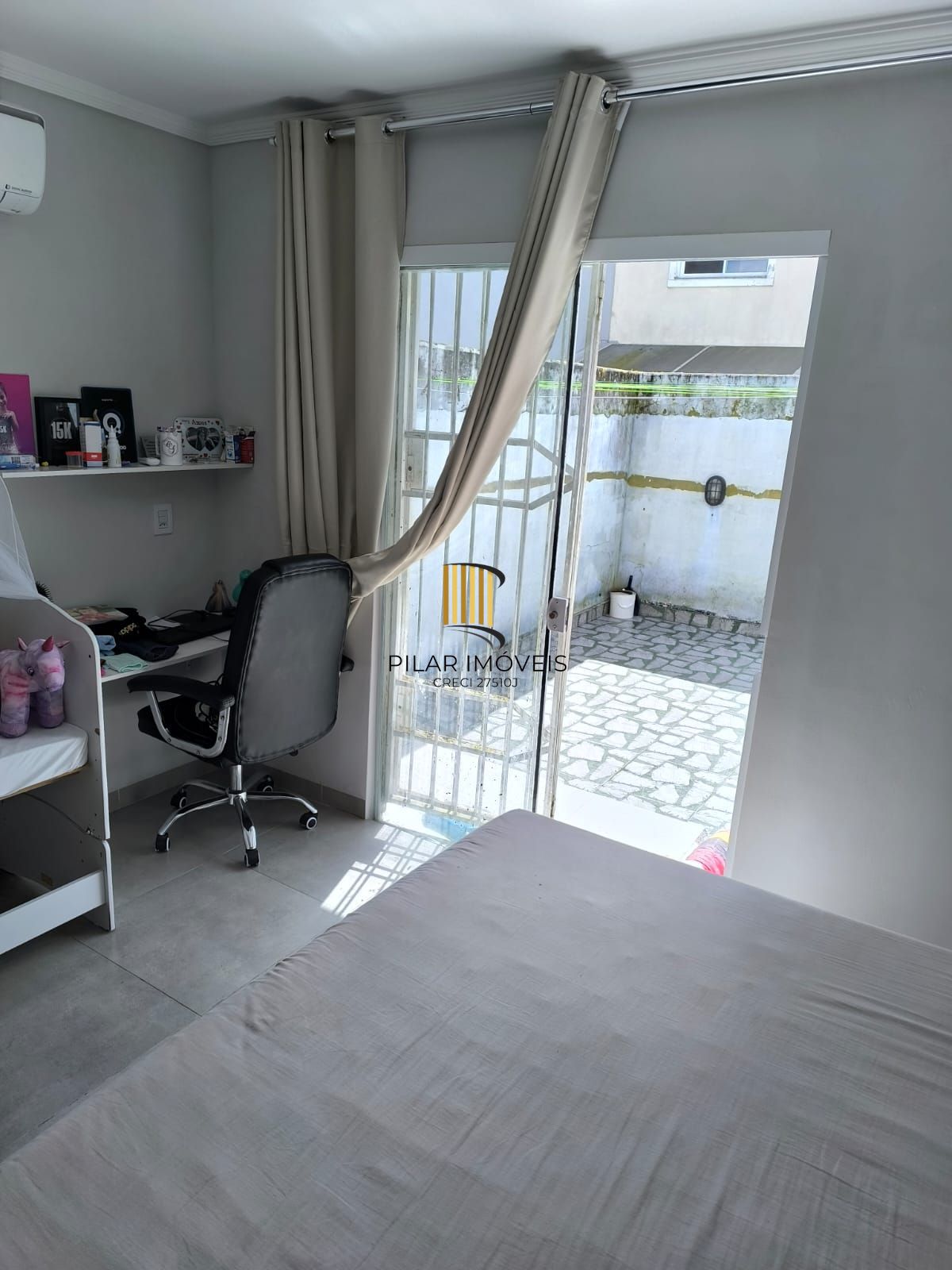 Casa 2 dormitórios no bairro Jardim Algarve