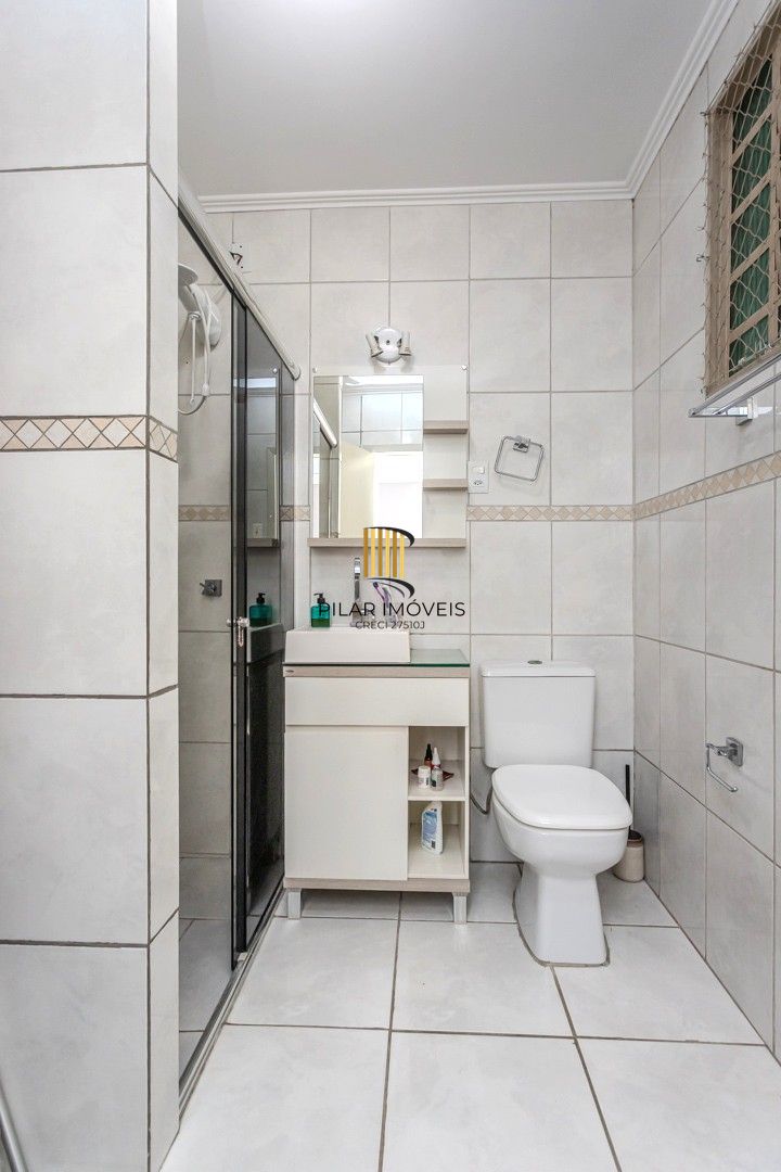 Apartamento no bairro Petrópolis de 3 dormitórios REFORMADO