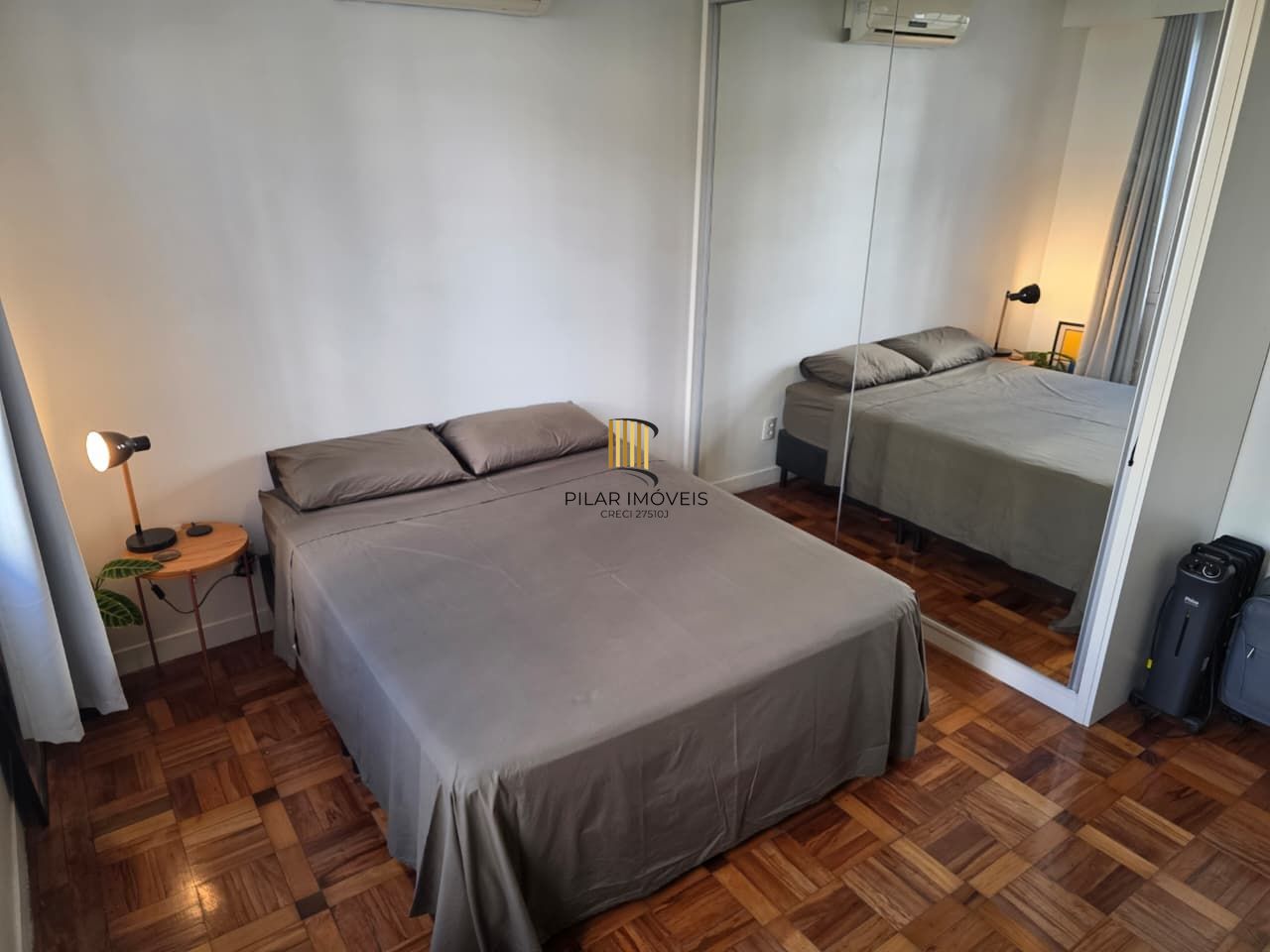 Apartamento no Centro reformado semi mobiliado de 1 dormitório