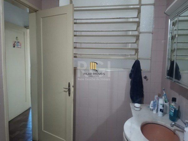 Apartamento no bairro Petrópolis de 3 dormitórios e vaga