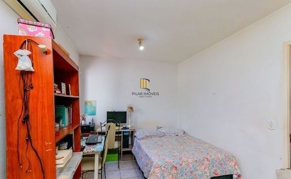 Casa sobrado em condomínio fechado na Vila Nova de 3 dormitórios e 2 vagas